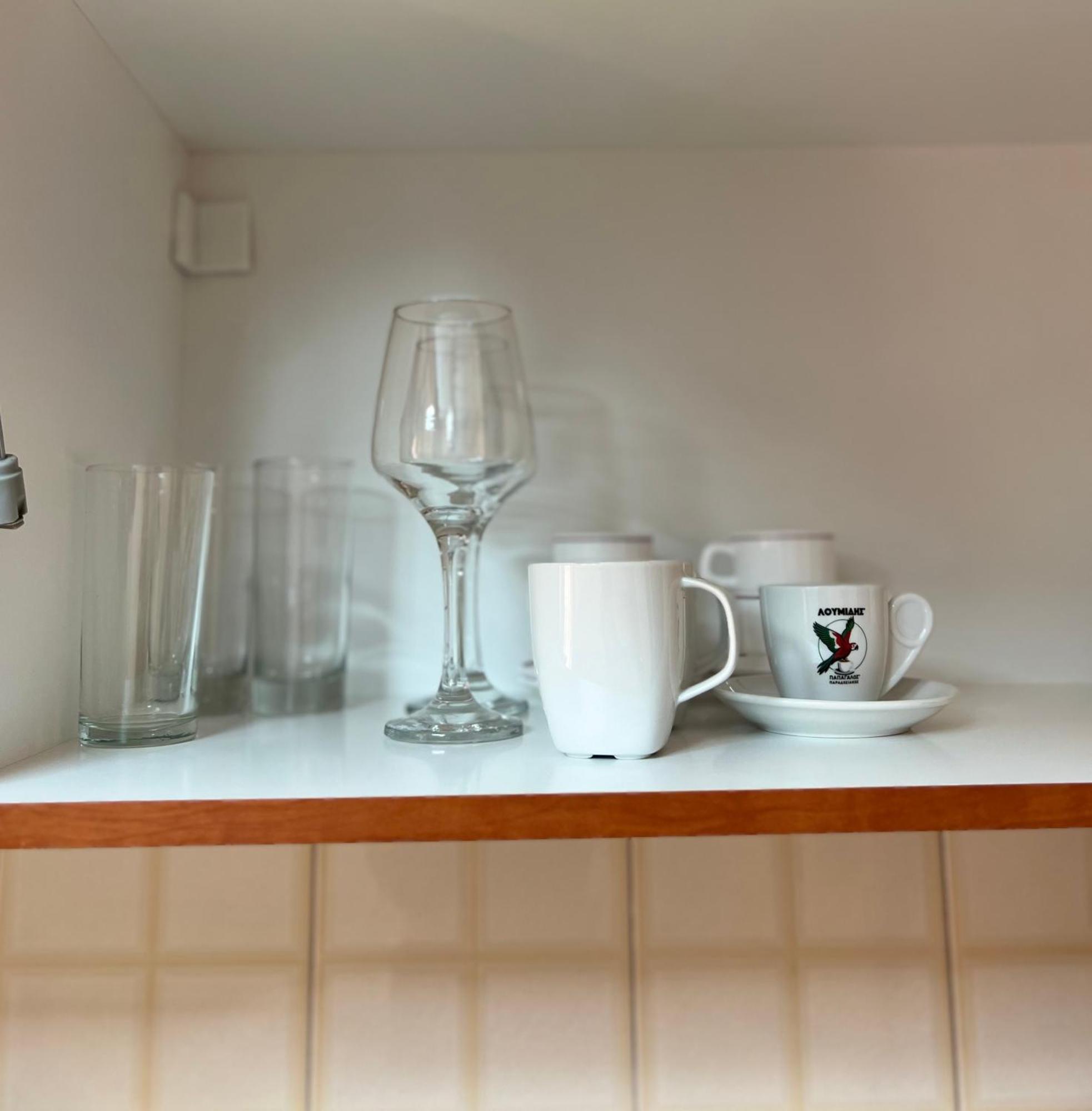 Mamour Apartment In Атина Екстериор снимка